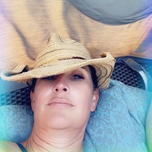 Meet your Posher, Cybille